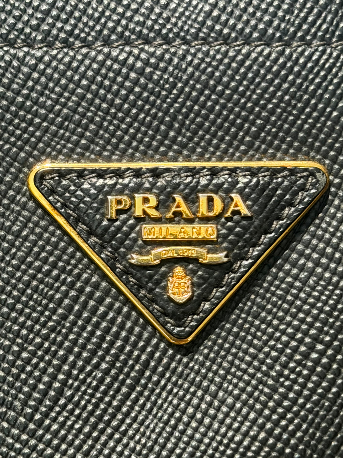 Prada Saffiano Double black leather Tote bag made in Italy, sz Large, perfect.
