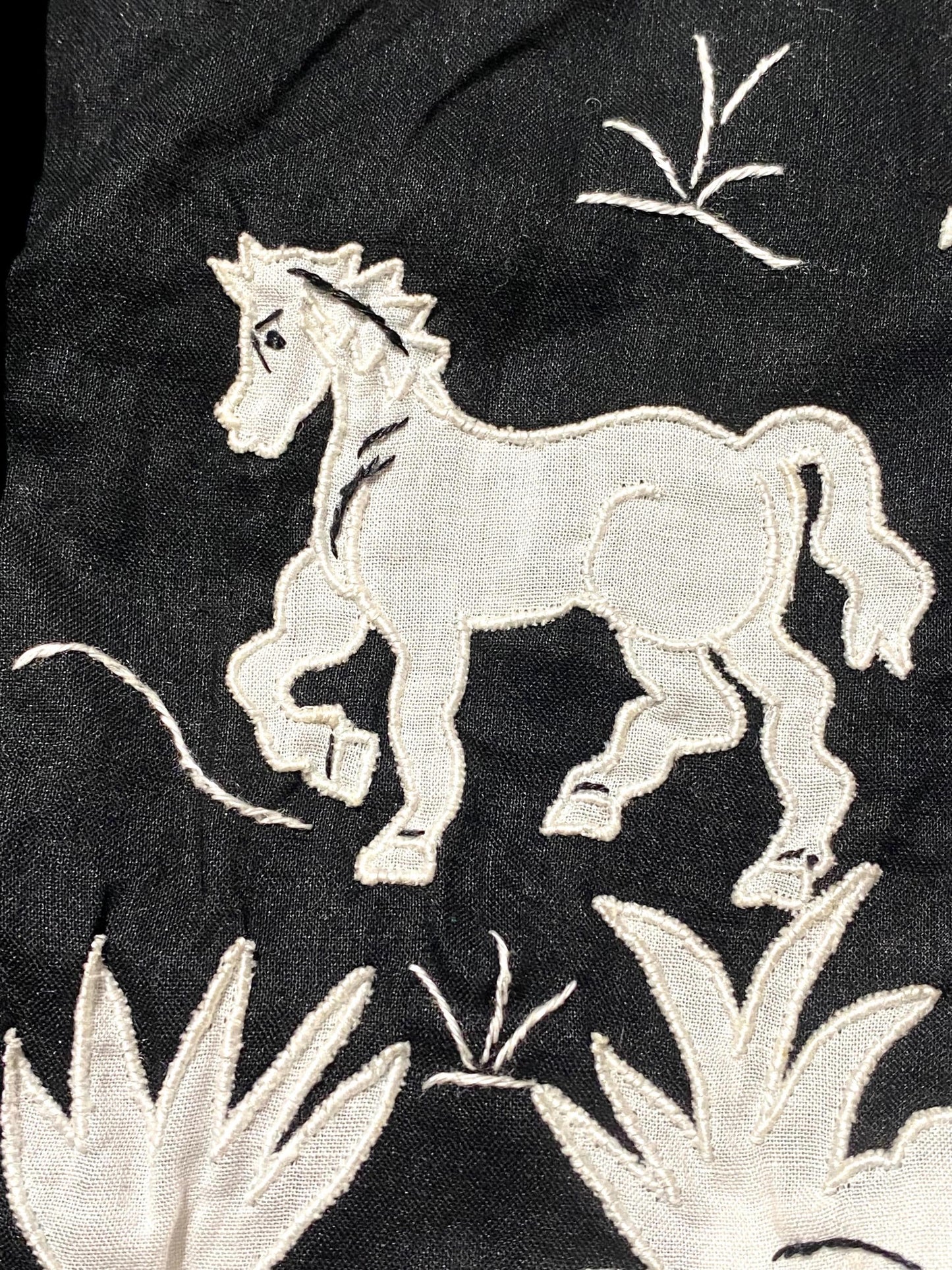 1950s tailor hand-crafted & embroidered rodeo horses and clouds black white cotton blouse, incredible one of a kind pc sz S