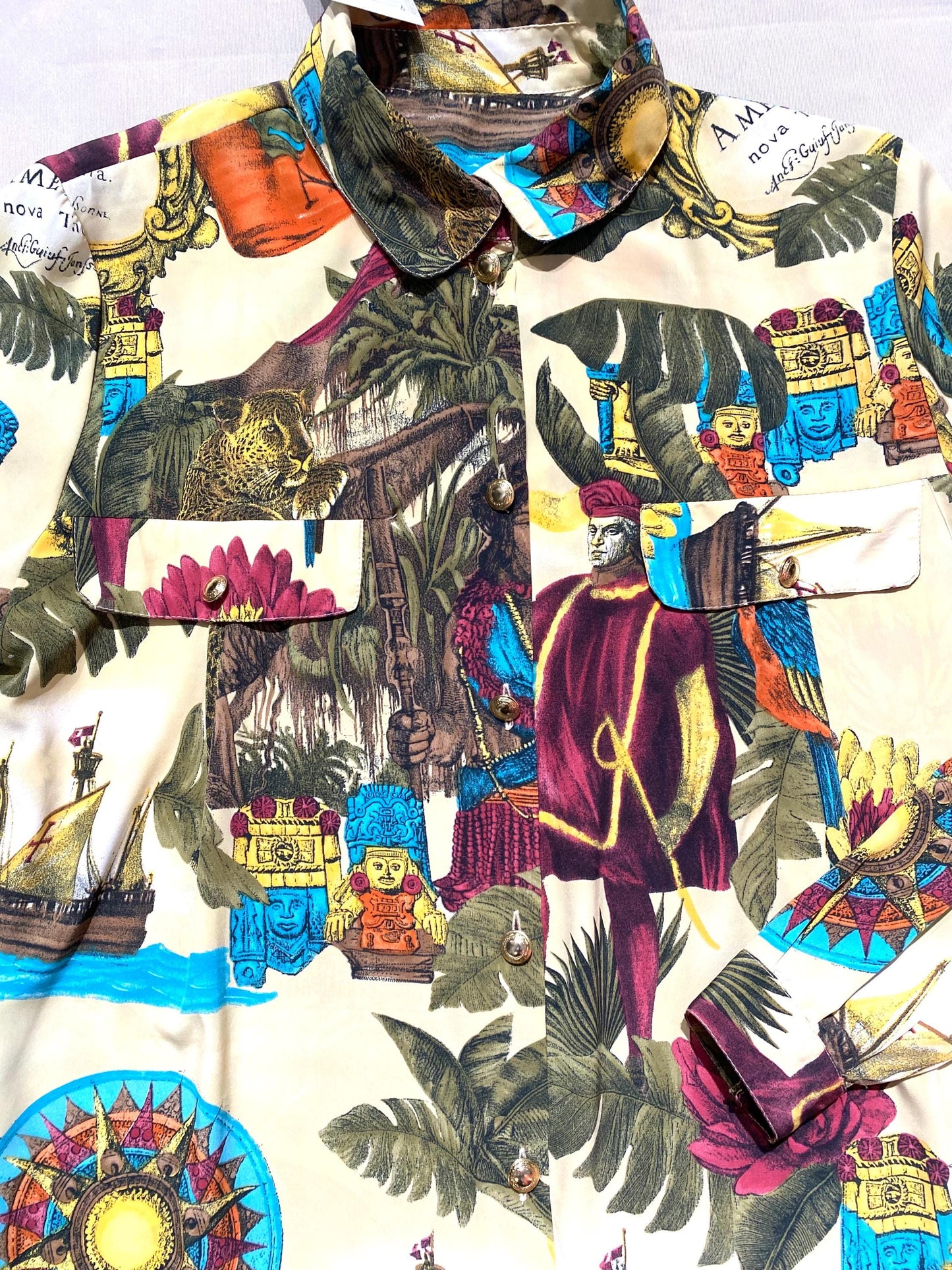 Collectible shirt America’s discovery Atzech-Maya Columbus inspired print sz L Itsly 80s