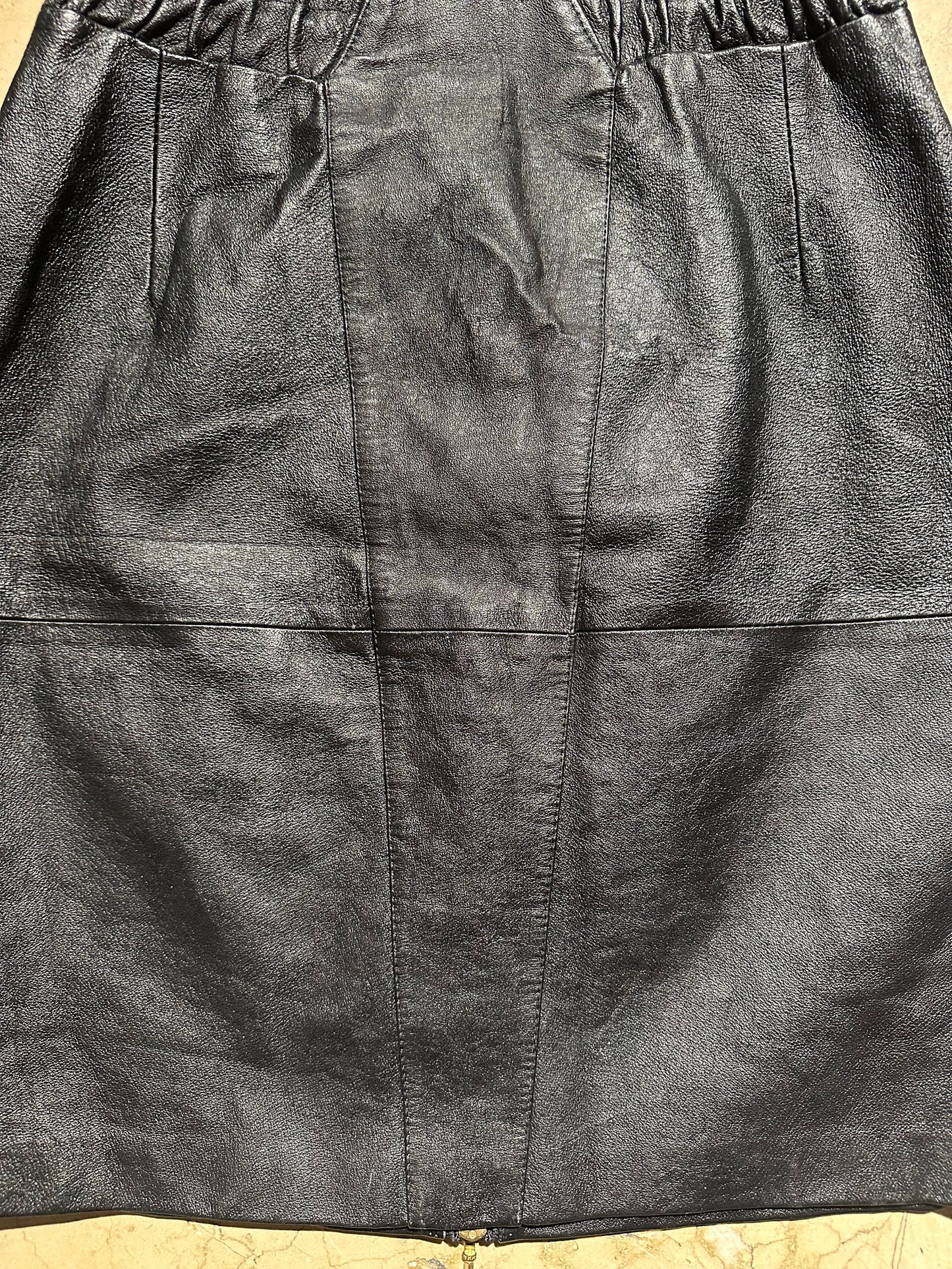 Jurgen Michaelsen black leather skirt w/ V Zipper adornement and slit, sz 36 - 10 UK, 1980s mint condition
