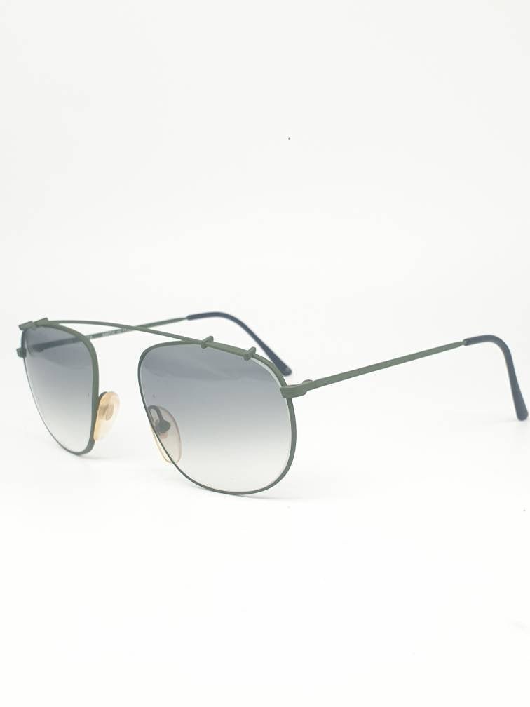 Lozza Delta Force II 135 vintage square / aviator bridgeless sunglasses, light metal frame and green lenses, made in Italy 1990s NOS