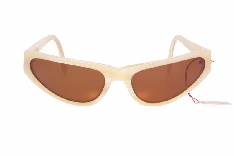 Oliver by Valentino classy pointed cateye sunglasses in tortoise or horn color, made in Italy, 90s NOS