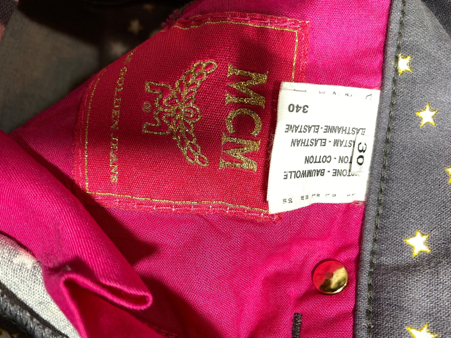 McM München 1990s cotton/elasthane grey/pink ladies jeans suit, jacket and trousers, great condition.