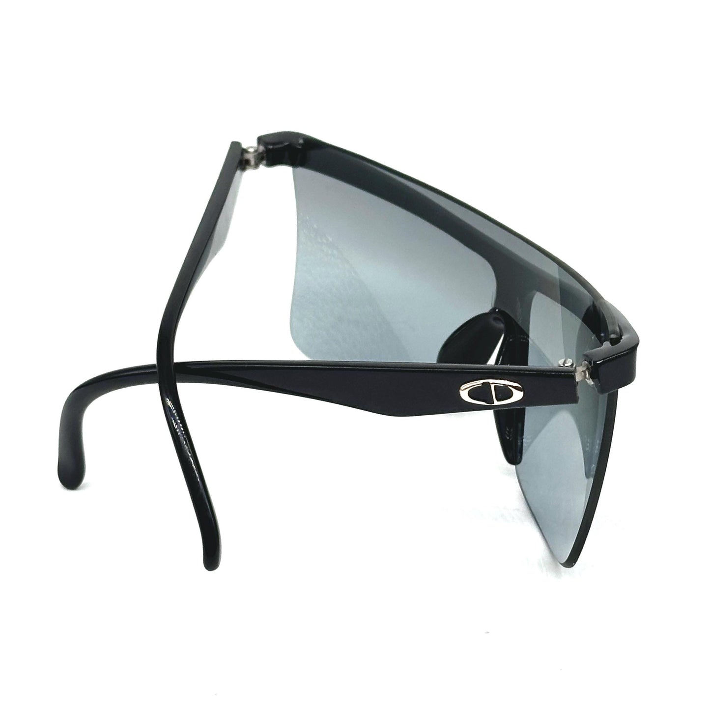 Christian Dior 2395 futuristc black optyl mask sunglasses with silver CD logo detail on temples 70s NOS