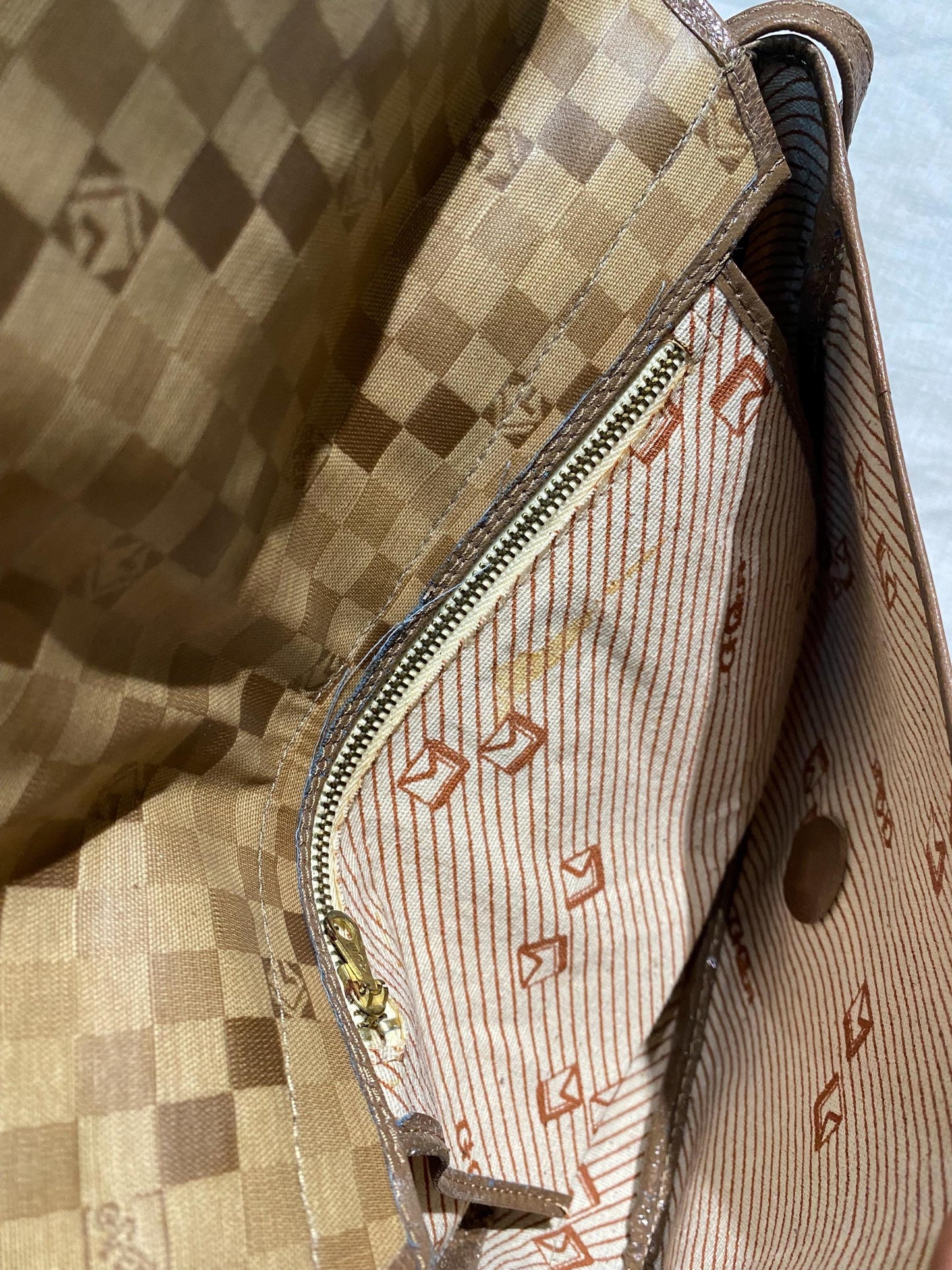 Cute 70s beige checkered waterproof canvas monogram bag, unknown Italian brand, mint.
