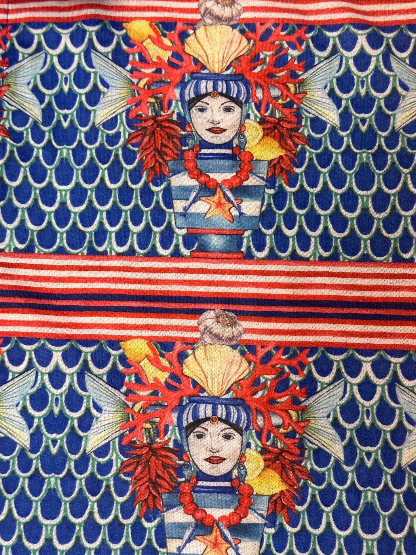 Antique Atelier G.Cinque cotton polo shirt with Sicilian moor’s head allover a blue scales red stripes base, XXL