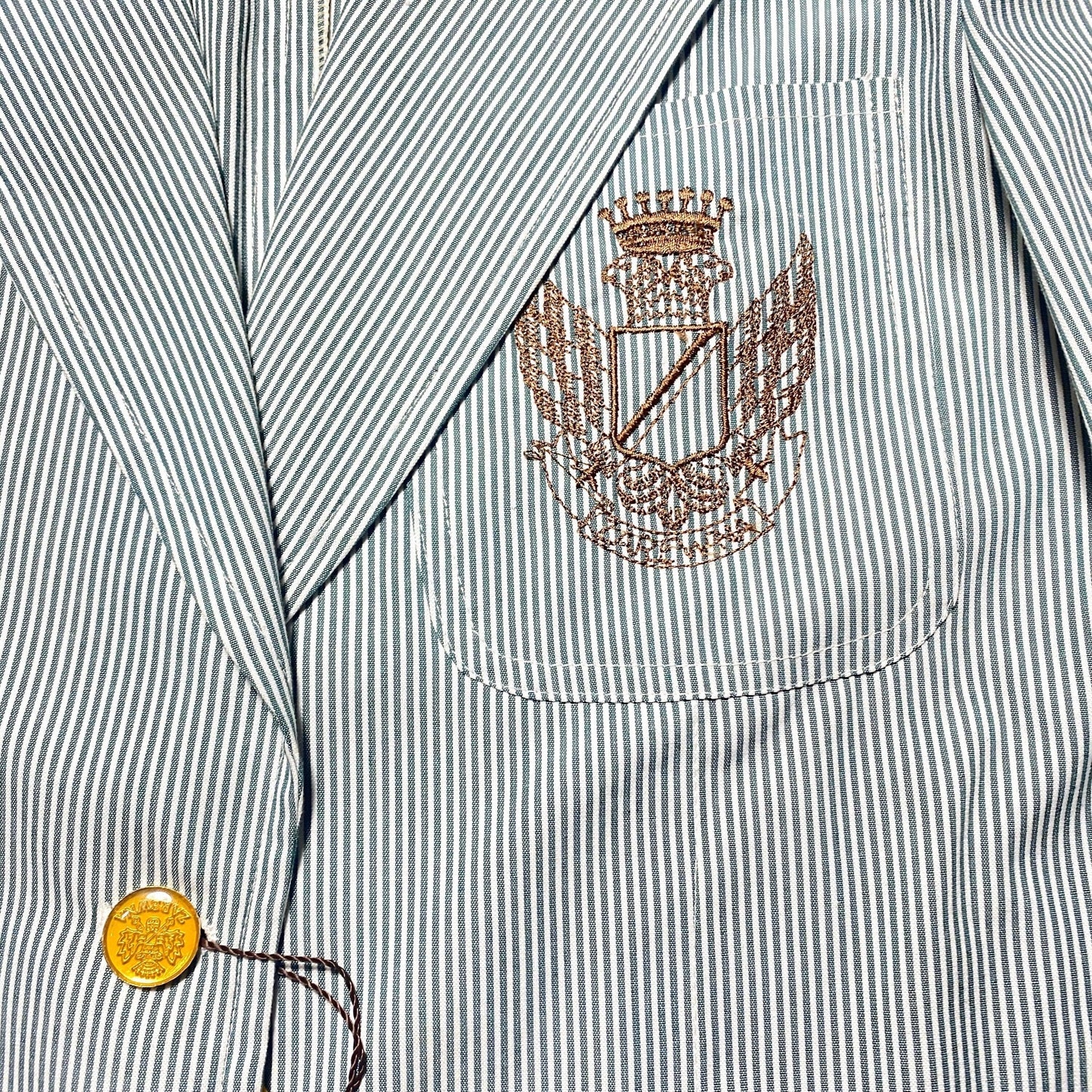 Lorenzo Zanabetti cotton striped yachting/college style embroidered royalty emblem blazer, Italy 80s NOS.