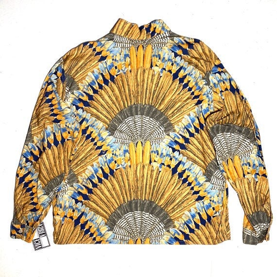 Cool feathers crown / natives inspired print button-up shirt