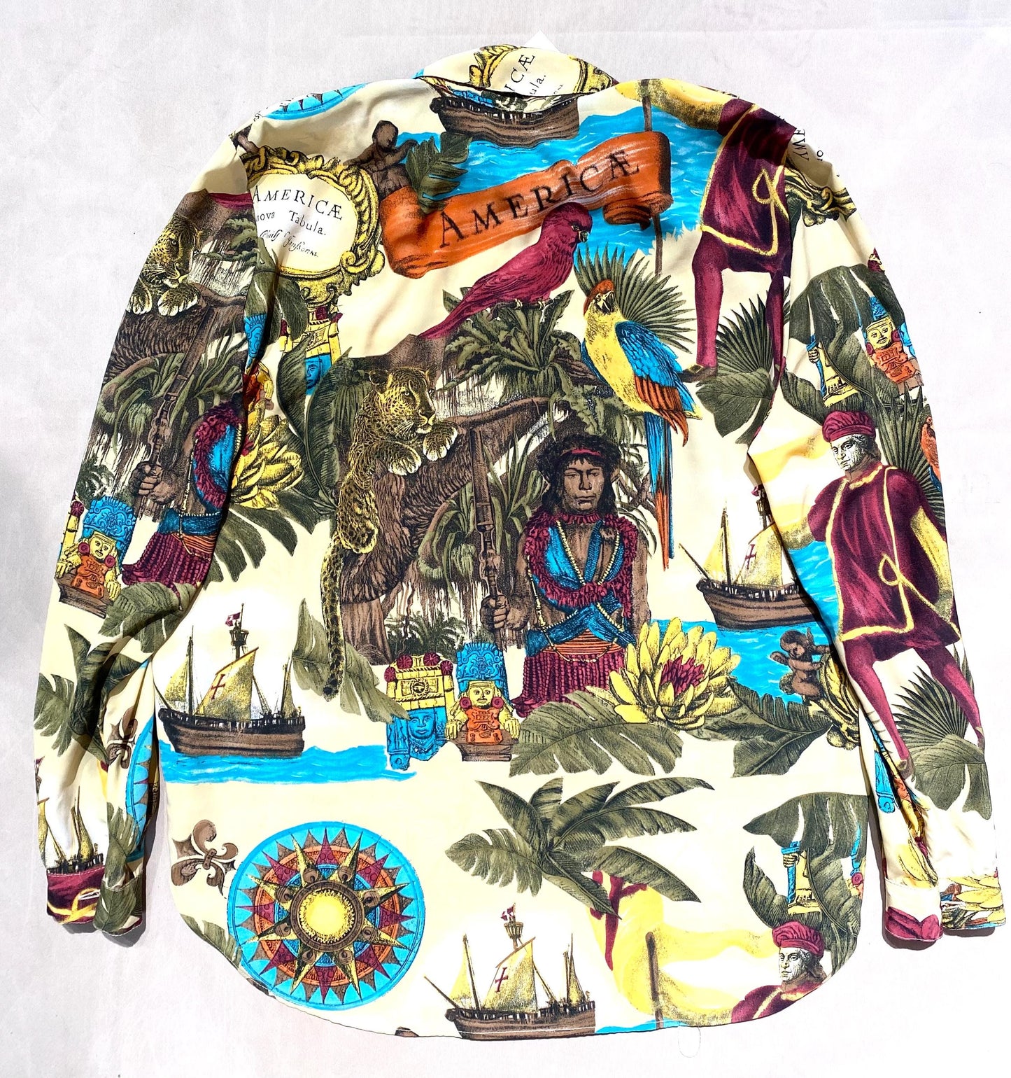Collectible shirt America’s discovery Atzech-Maya Columbus inspired print sz L Itsly 80s