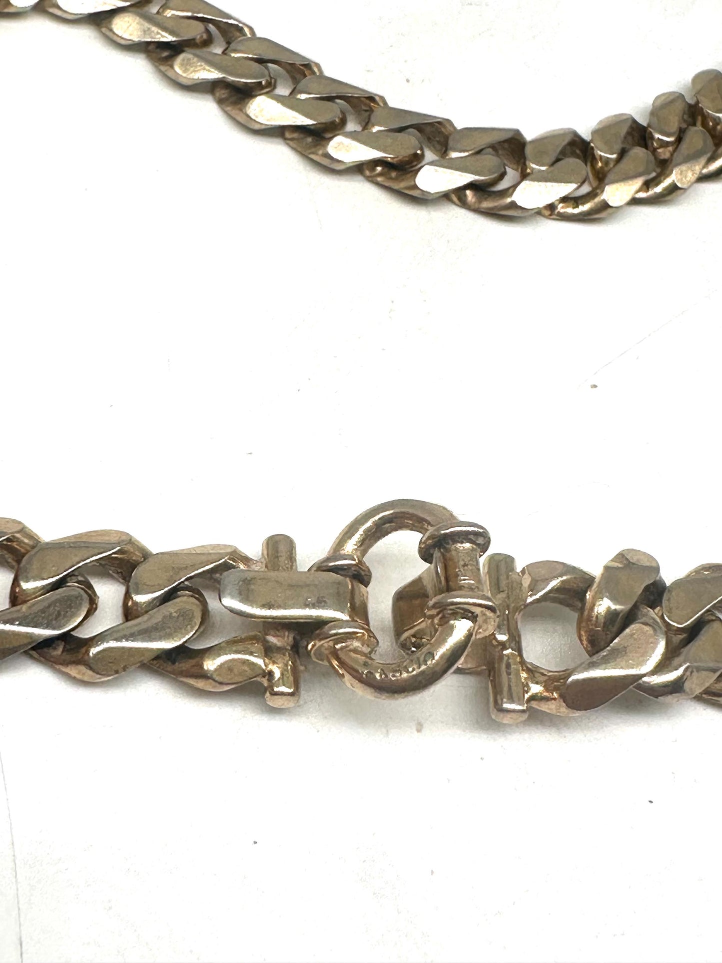 Cascio High fashion jewellery golden Cuban links chain w custom signature closure, very good condition