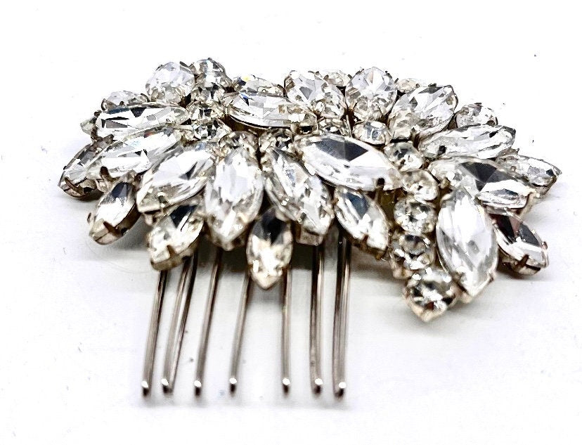 Crystal coated hair clip / comb perfect for spouses or any sparkling outfit, unique piece made by Hand
