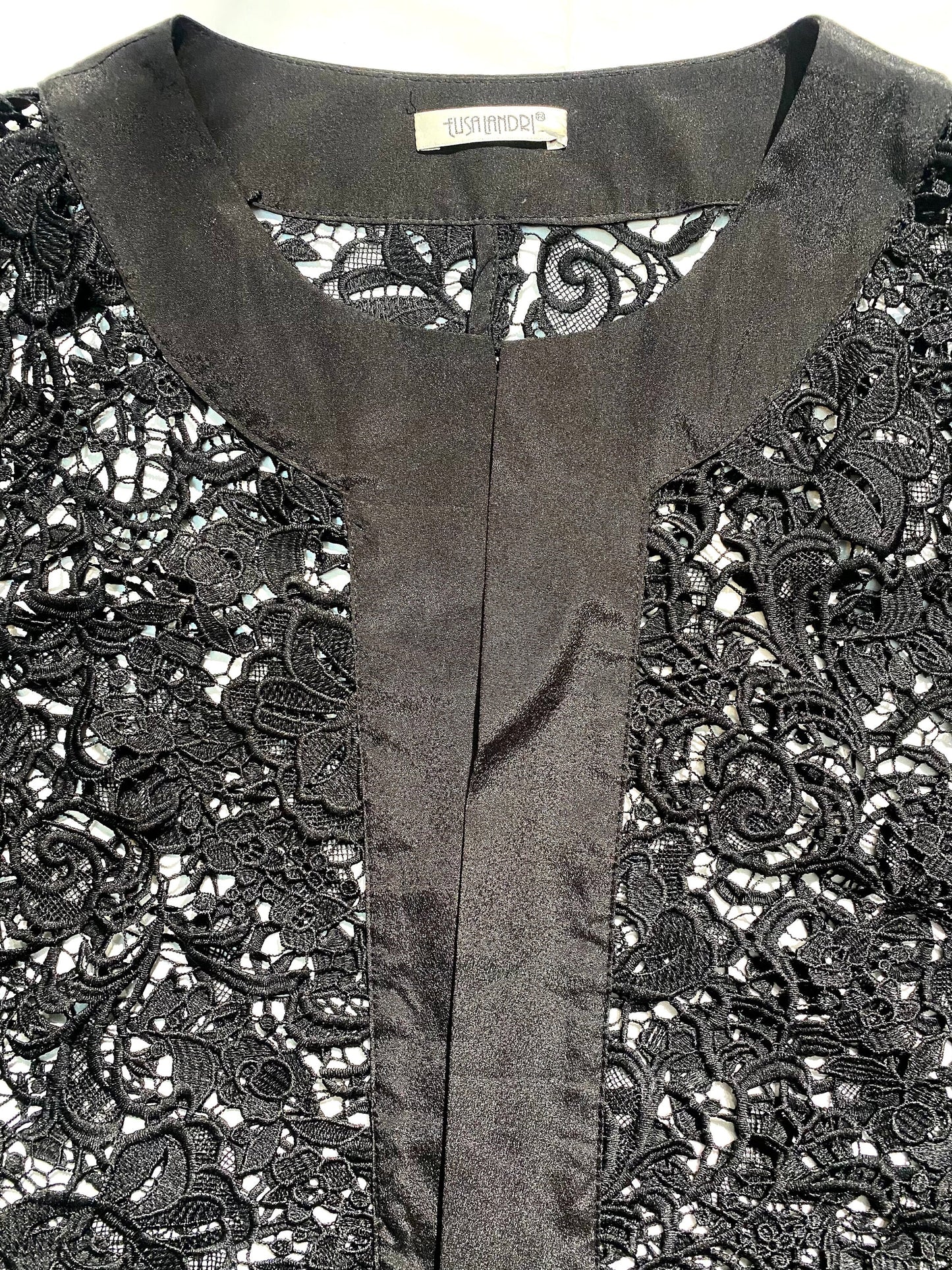 Elisa Landri sexy black silk + laces 3/4 sleeve overcoat, mint condition 1990s Italy