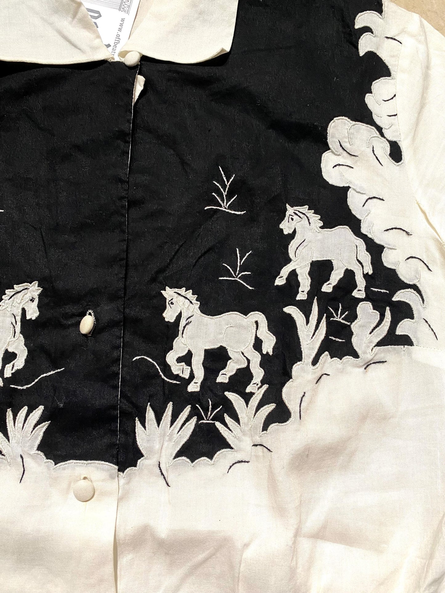 1950s tailor hand-crafted & embroidered rodeo horses and clouds black white cotton blouse, incredible one of a kind pc sz S