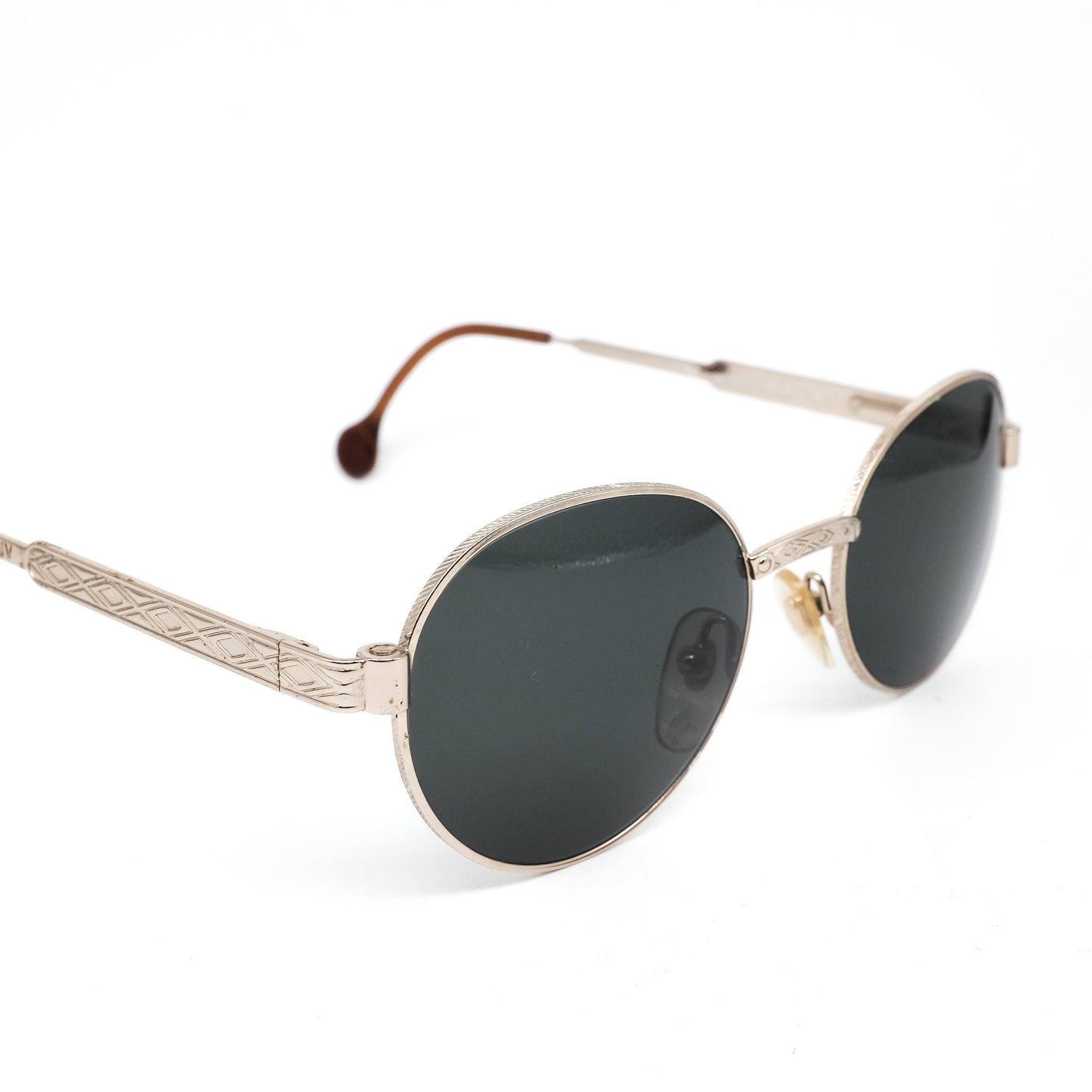 Gian Marco Venturi V932 classic oval minimal silver metallic sunglasses w/ black lenses in finely carved body 80s NOS Italy