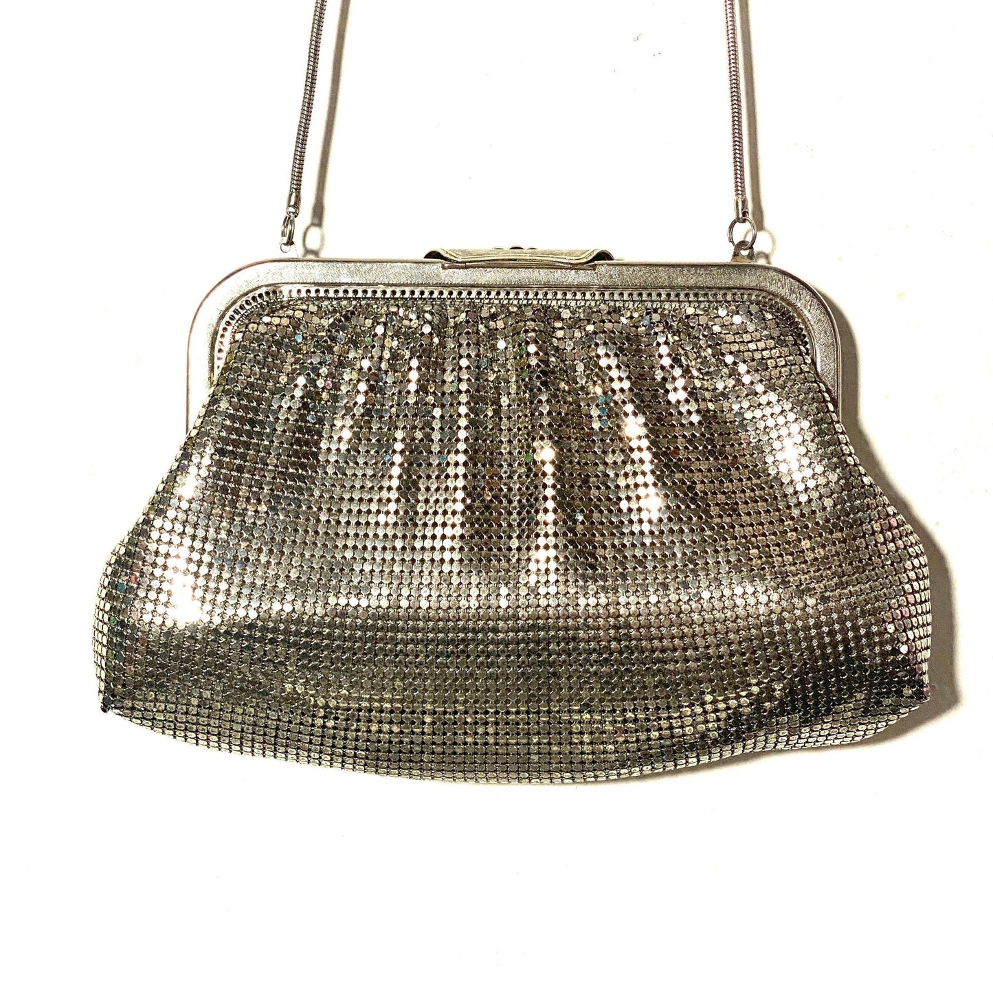Arton 80s silver / black mesh clucth bag with jeweled closure, mint