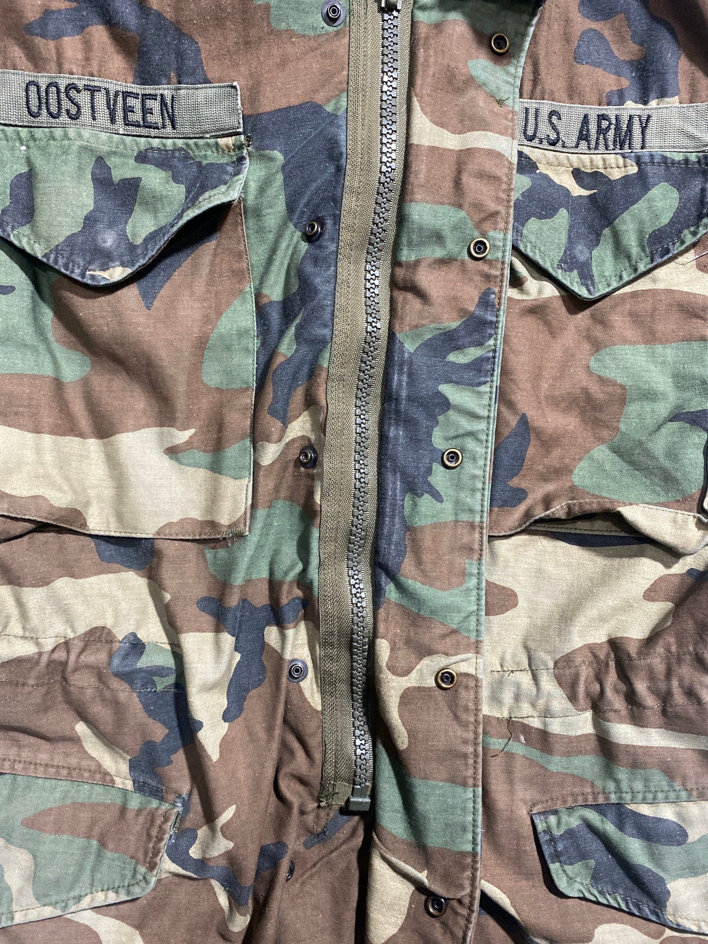 M65 Alpha Industries woodland camo military cotton canvas coat made in USA, 1981 issued piece with patches, S regular