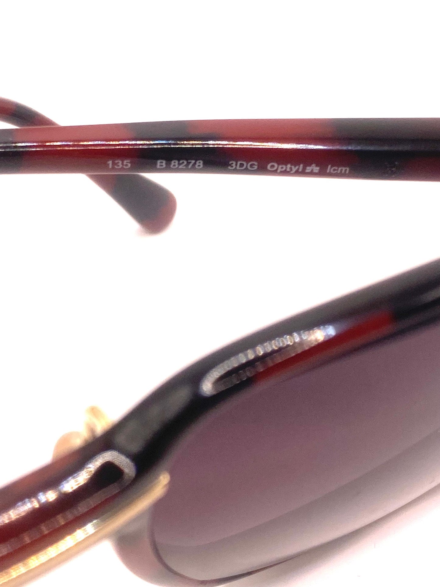 Burberrys B8278 big square red tortoise /gold sunglasses, made in Austria by Safilo, 80S NOS