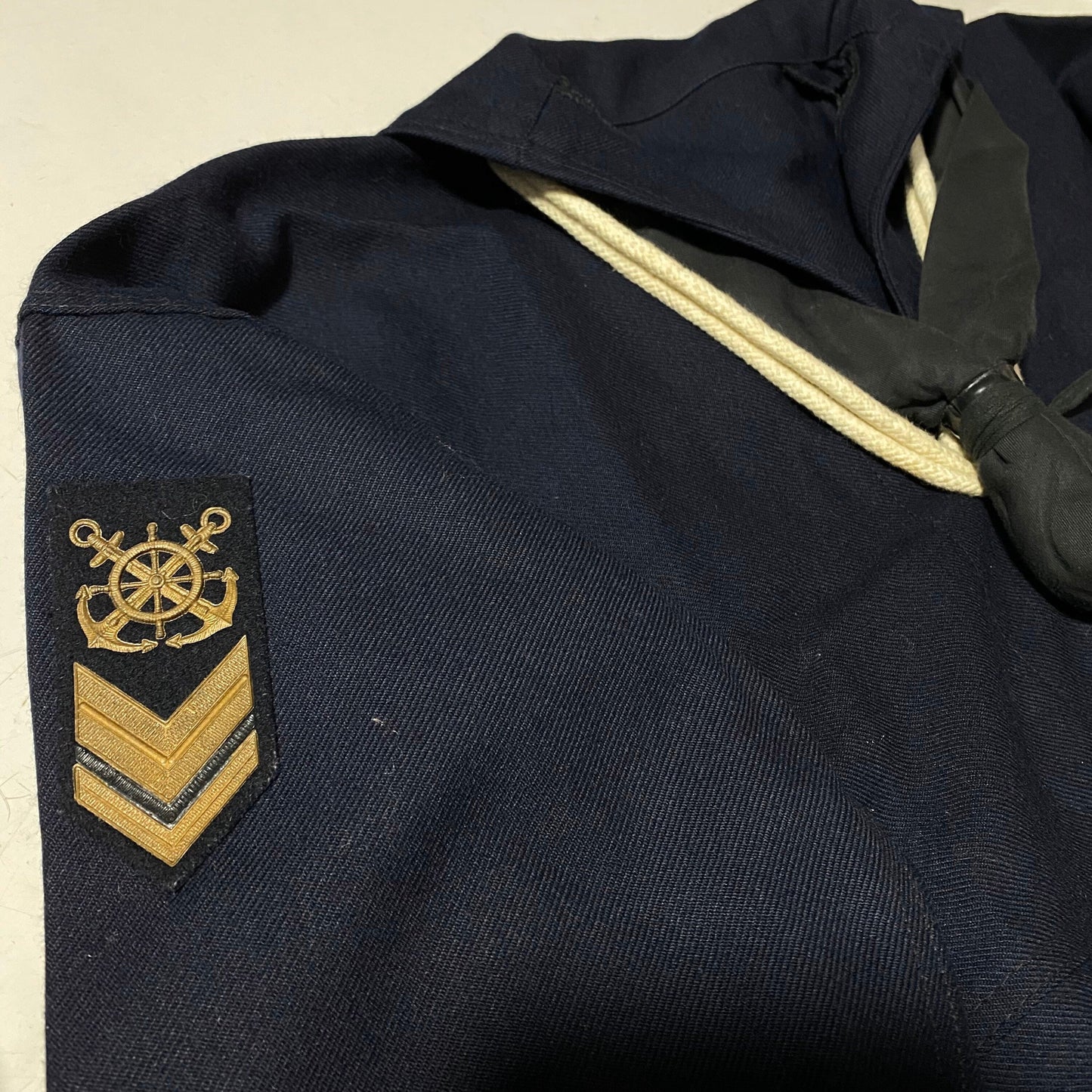 Uniforme da marinaio italiano 1963 completo invernale blu navy, maglione e pantaloni (cappello non incluso)