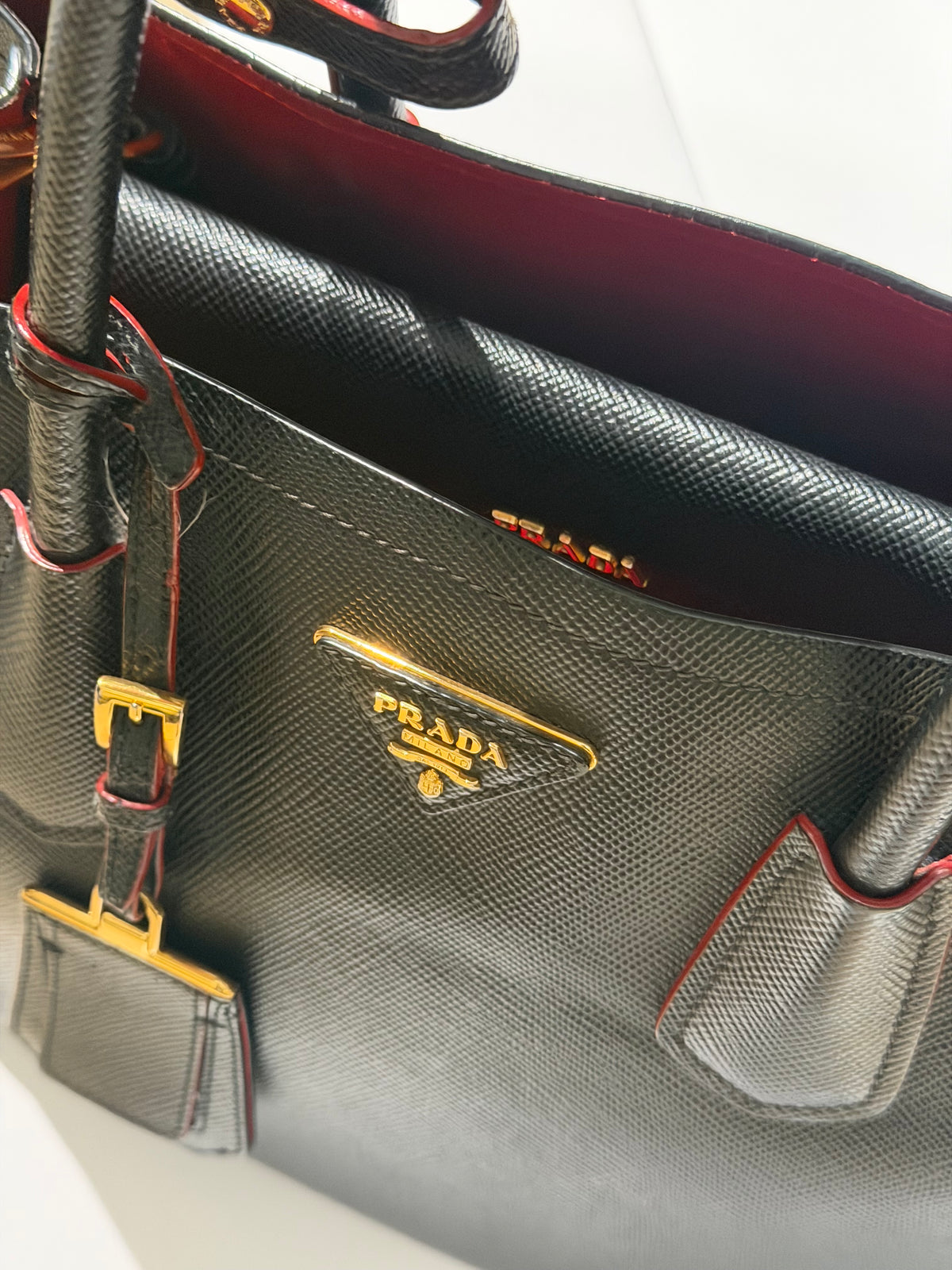 Prada Saffiano Double black leather Tote bag made in Italy, sz Large, perfect.