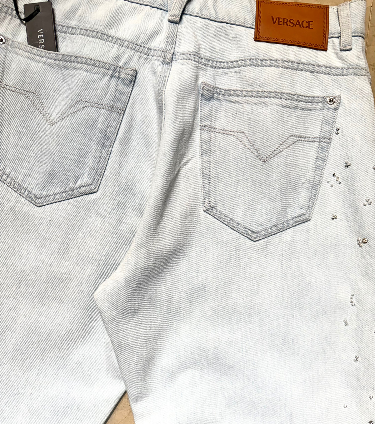 Versace luxury hand Embroidered light denim trousers/ jeans made in Italy, NOS w tags sz 32