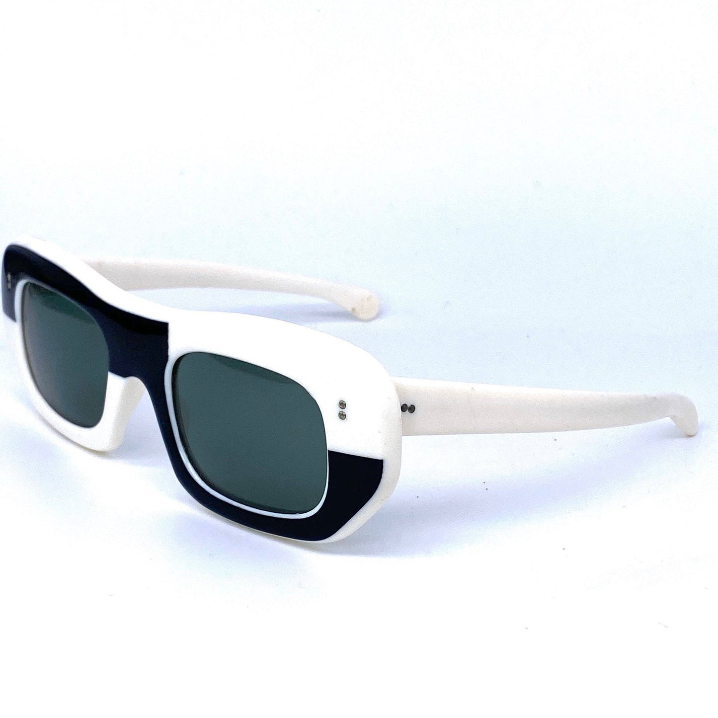 Collectible 1960s oversized asymmetric sunglasses w black/white pattern, NOS… as seen on Mr Bean @ Cannes