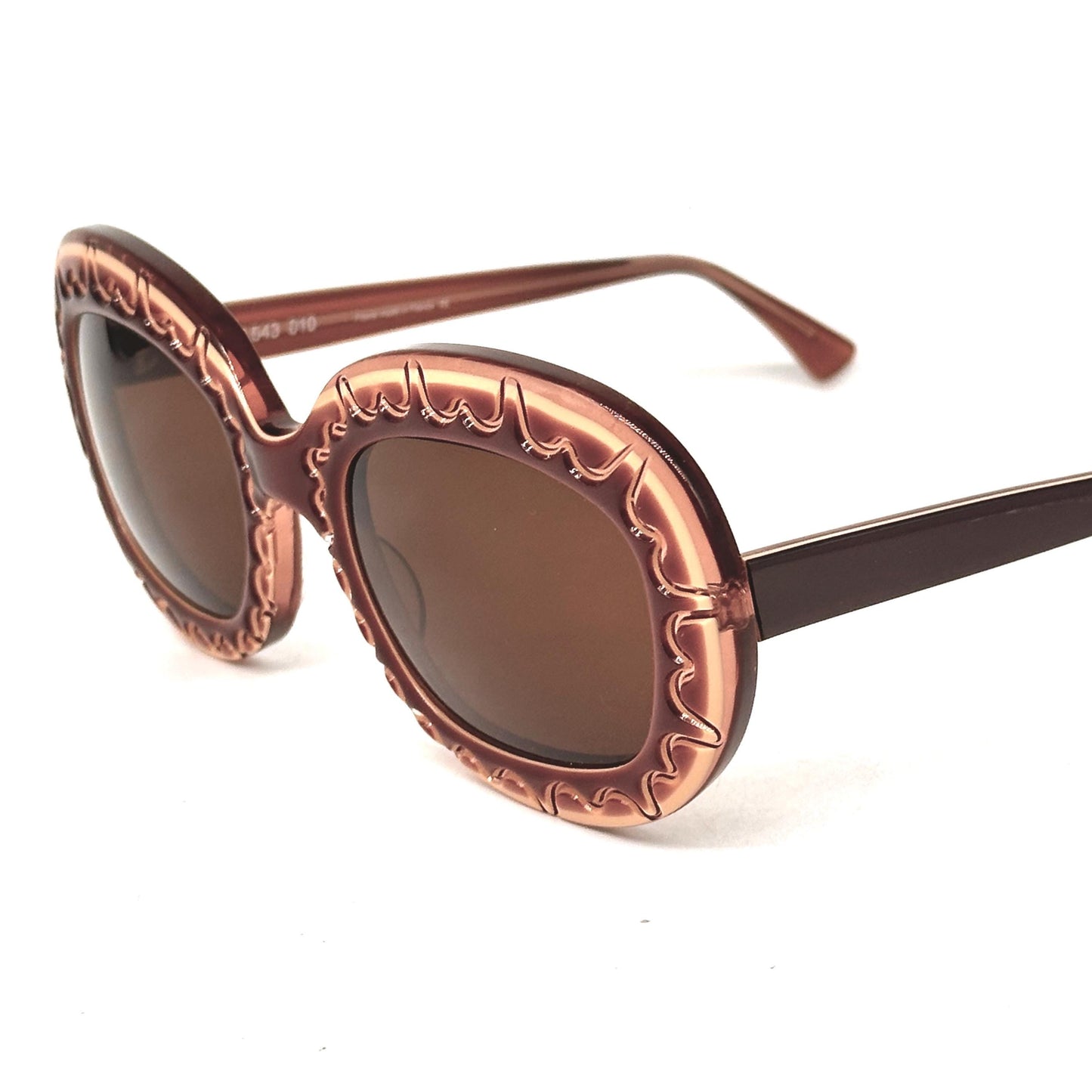 Eye DC 543 010 rounded square sunglasses in brown gradient acetate with waved line detail engraved around the brown lens 90s NOS