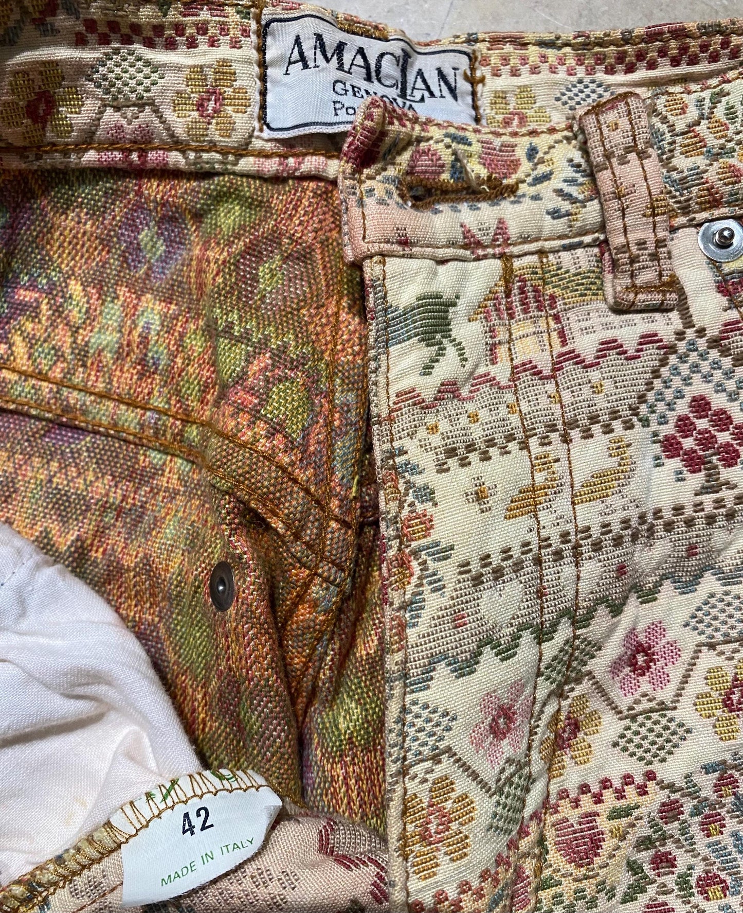 Amaclan Portofino gorgeous beige jacquard trousers w farm Provence scenes allover, mint sz S ladies