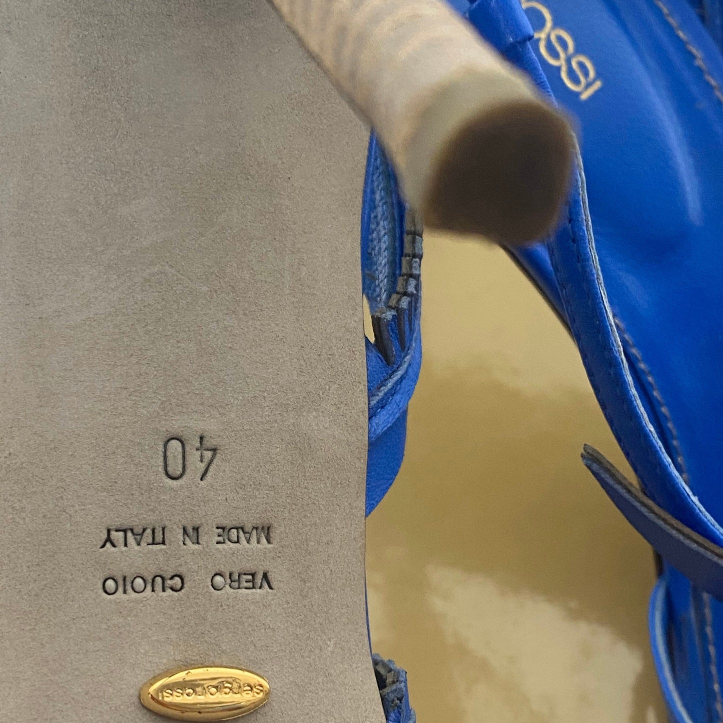 Sergio Rossi royal Blue feathers leather high heels size 40, great condition boxed