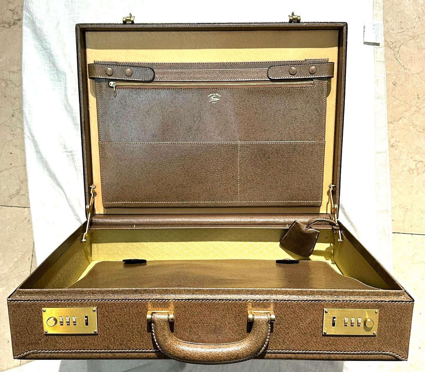Gucci 1970s 24h tan leather briefcase / document luggage incredibly NOS w box