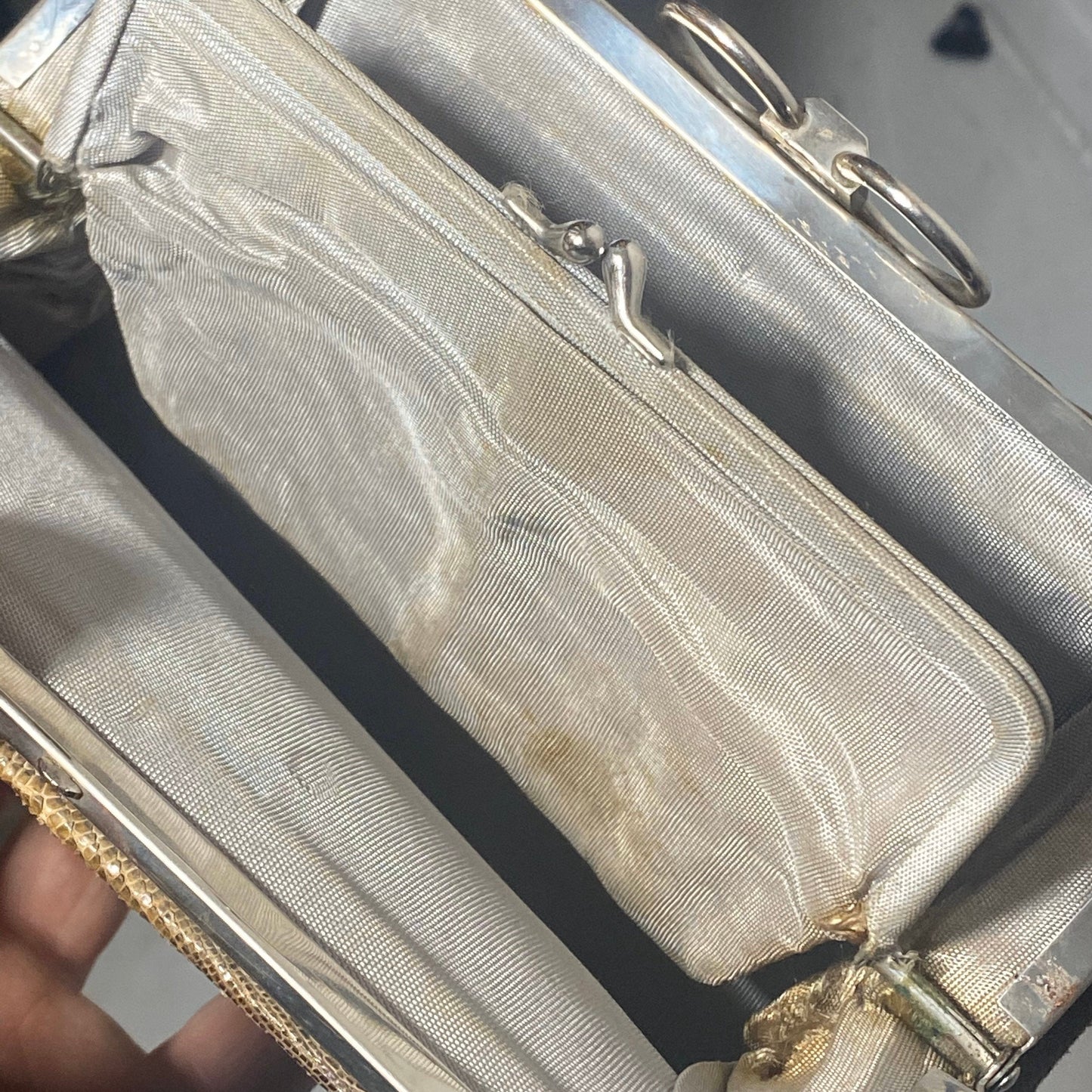 Vintage 60s Lizard patchwork pouch / clutch bag, beautiful metal ring clasp, good condition