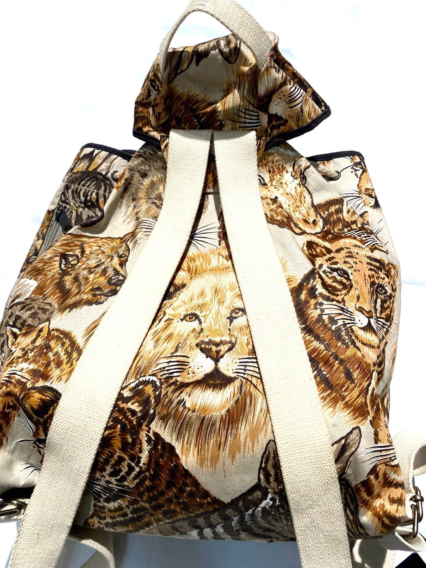 Safari animalier allover beige base canvas backpack, mint condition