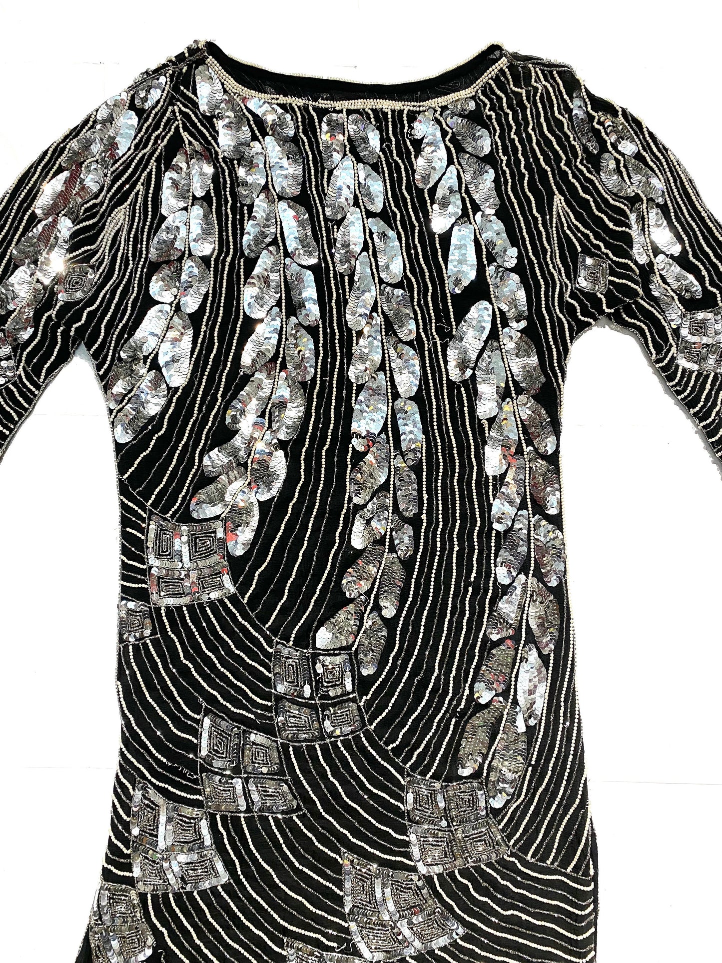 Music Hall 100% black silk velour evening dress, decó style hand embroidery, silver sequins, glass beads and pearls. Needs attention