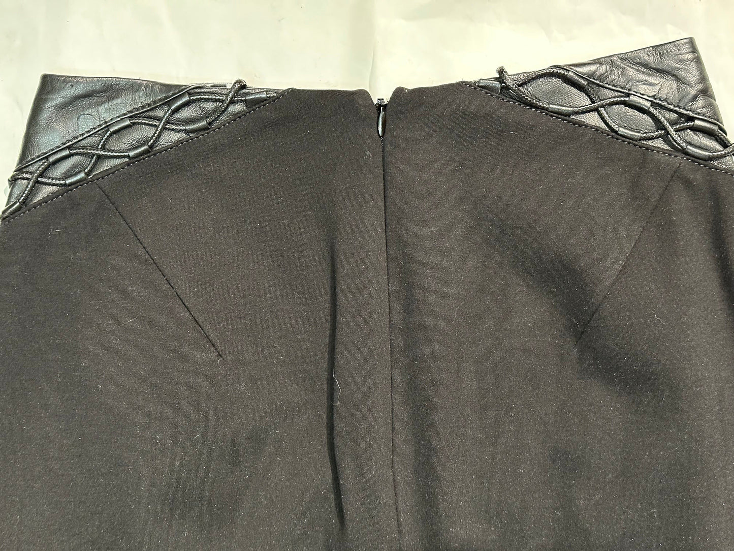 Karl Lagerfeld lambskin leather / viscose sexy skirt with laces inserts, mint; sz 40 / S