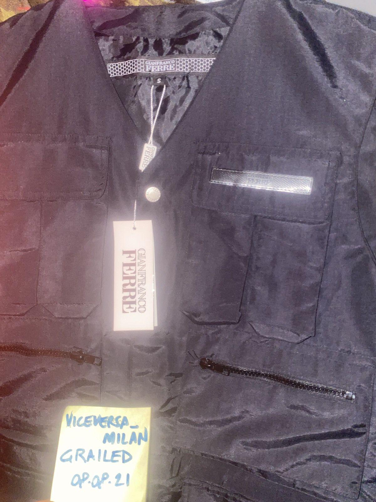 Gianfranco Ferrè black vest full of pockets, NWT 90s Italy
