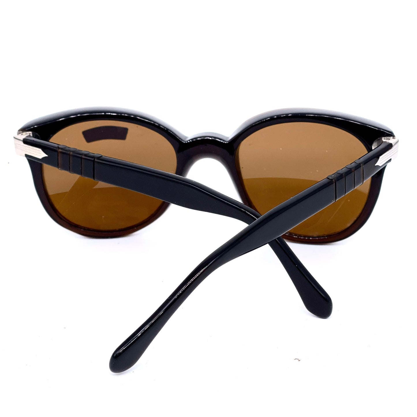 Iconici occhiali da sole Persol Ratti Solecchio tartarugati p3 realizzati a mano in Italia negli anni '80