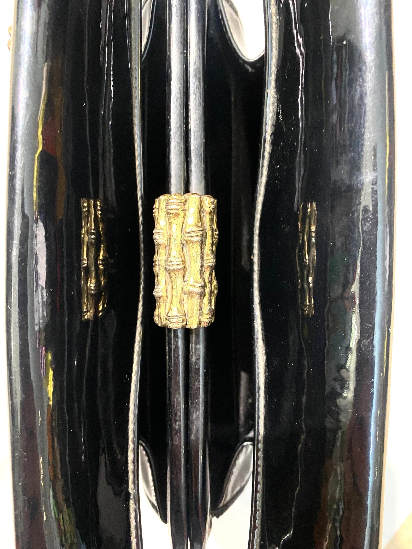 Lester Bag NY 50s black patent bag w sculpted brass closure and black/gold chain, great condition, gorgeous