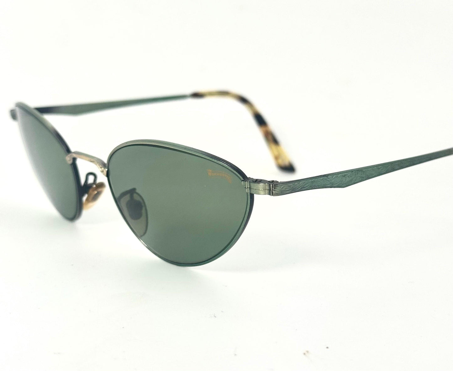 Winchester Hollywood metal cateye sungasses w decó carvings, fitted w finest tempered Crystals by Barberini, NoS 90s