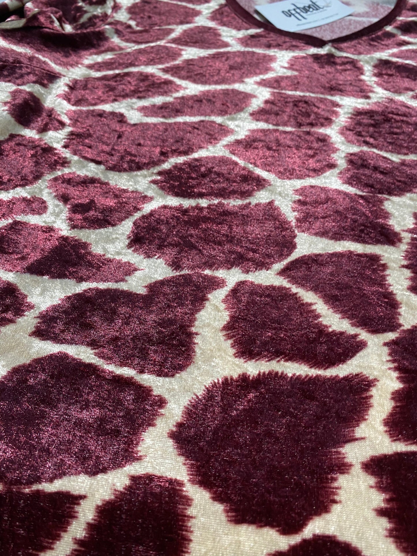 MGElmi coolest chenille cotton burgundy/beige giraffe allover print long sleeved t-shirt, 1990s Italy Mint