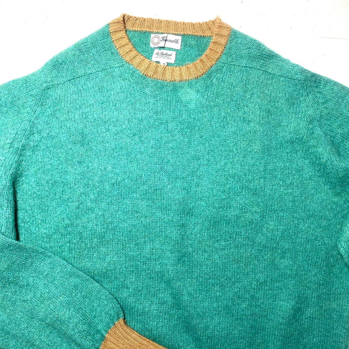 Façonnable Shetland new wool pullover in sea green w beige collar and cuffs, new old stock 80s w tags