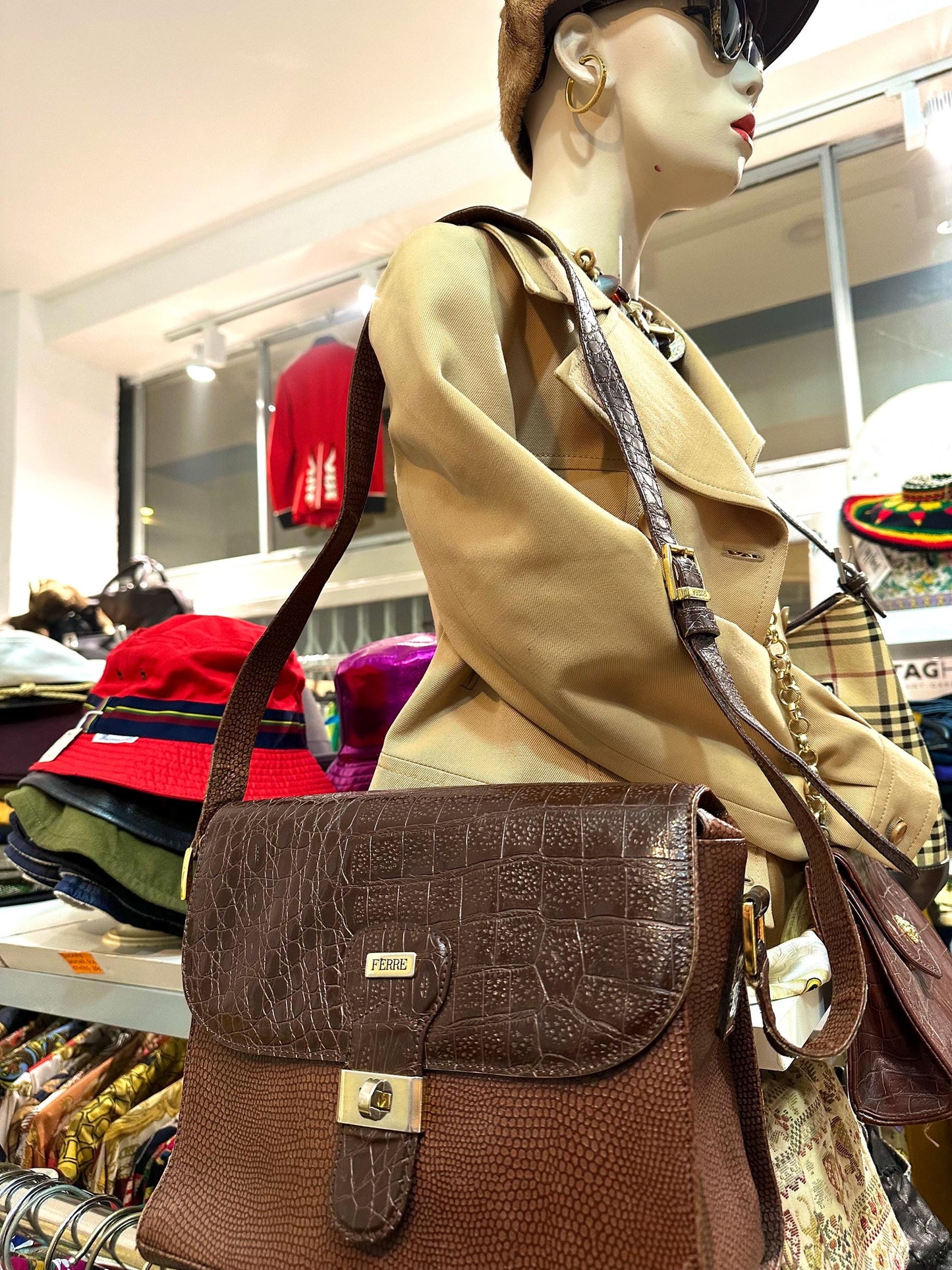 Gianfranco Ferré 90s brown leather alligator print leather crossbody bag W golden hardware, mint
