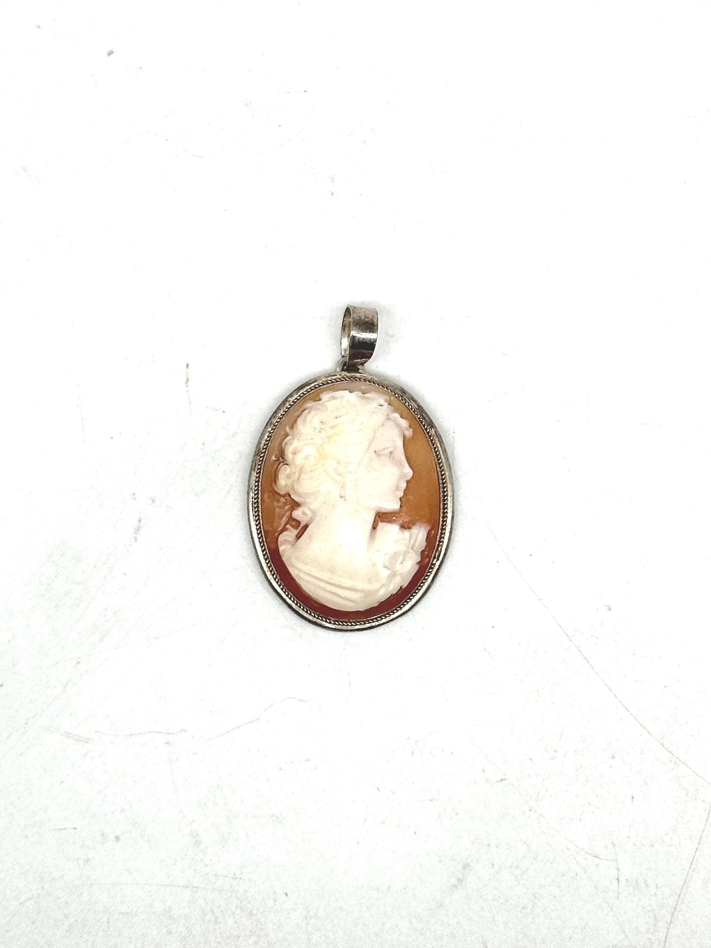 Classic 1930 ca oval cameo w Victorian lady portrait in 925 Silver + gold rope mount, NOS!