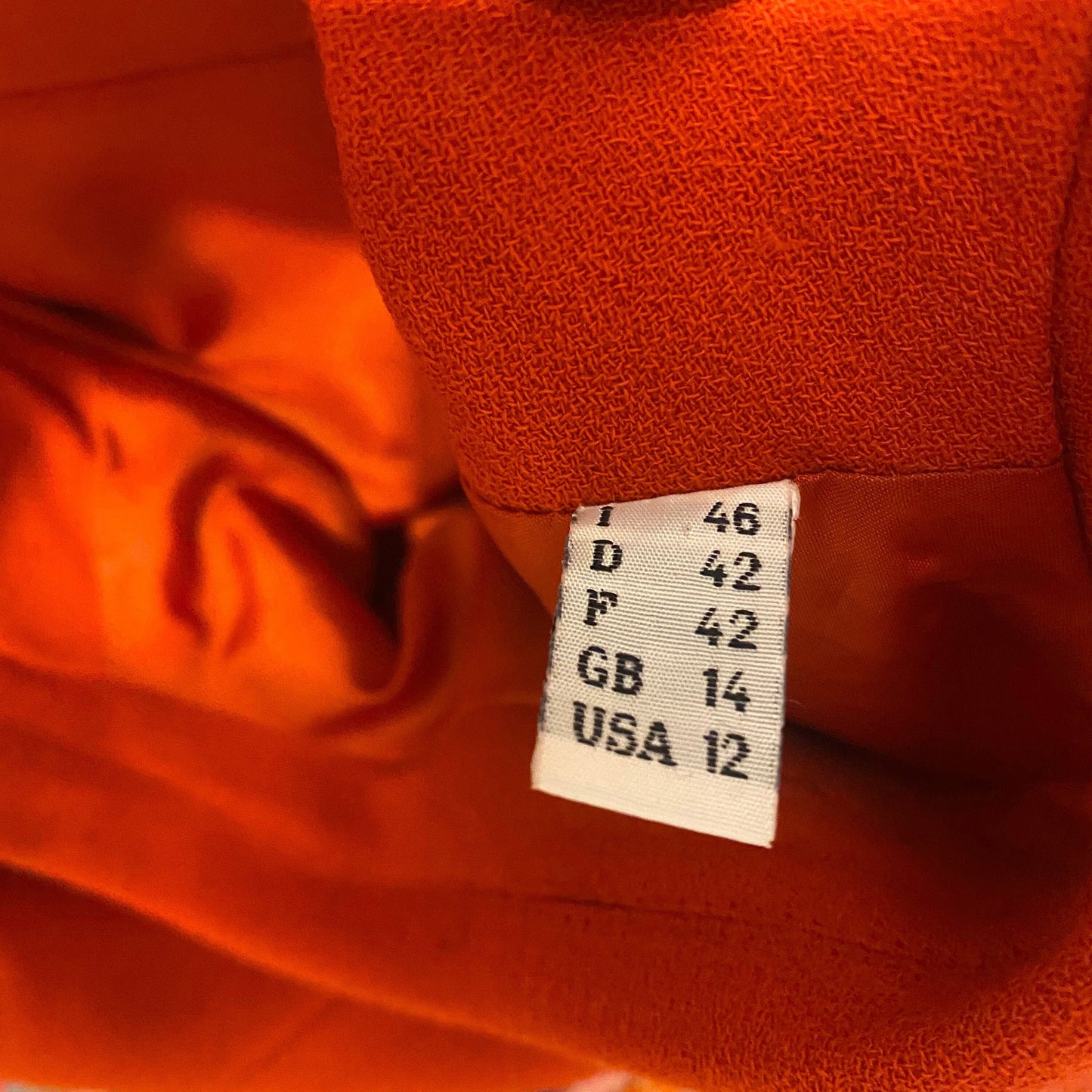 Moschino red light wool coat with satin lining, perfect for mid seasons, mint condition