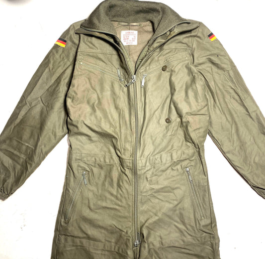 German Army 1970s tank/pilot jumpsuit w detachable fleece lining, mint condition sz XL
