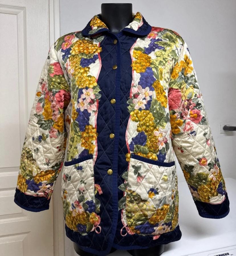 Ferrari Scarf Hermes style print satin quilted matelassè jacket tailored in Italy in the 80s, sz S, Mint