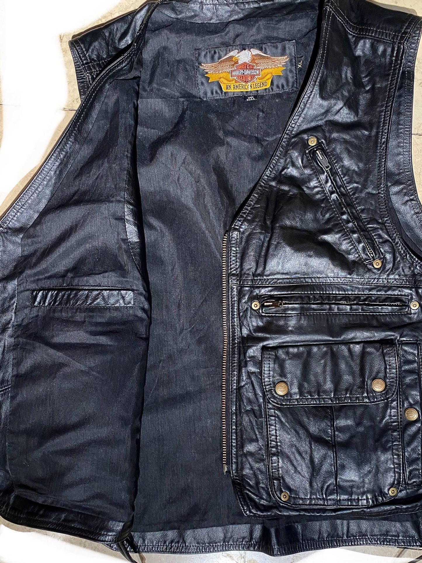 Harley Davidson black leather utility biker vest w 6 pockets 1980z ca made in USA, XL as New!