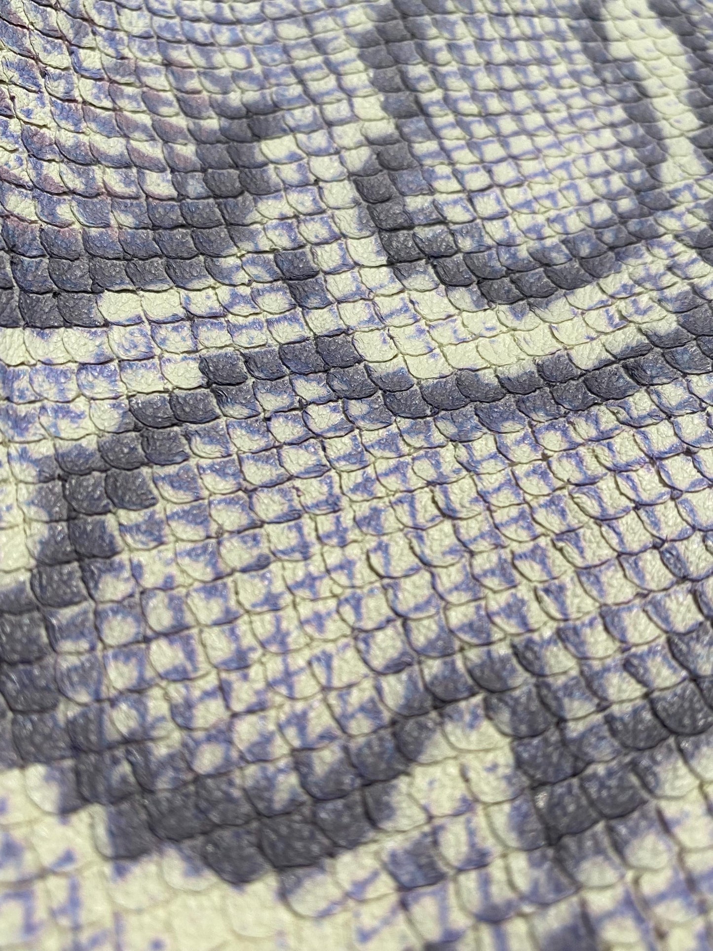 Real leather trackpants w snake print-3d texture, super realistic feel and look, BNWT itsly 90s