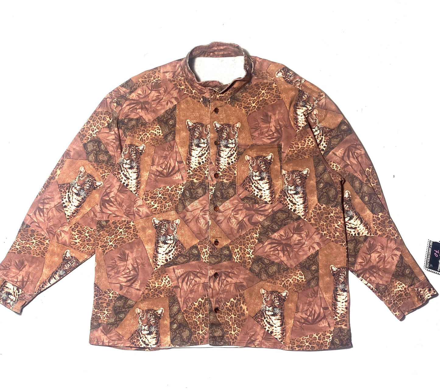 Animalier / Cheetah allover brown cotton shirt with mandarin neck, unique piece hand tailored, 80s Italy.