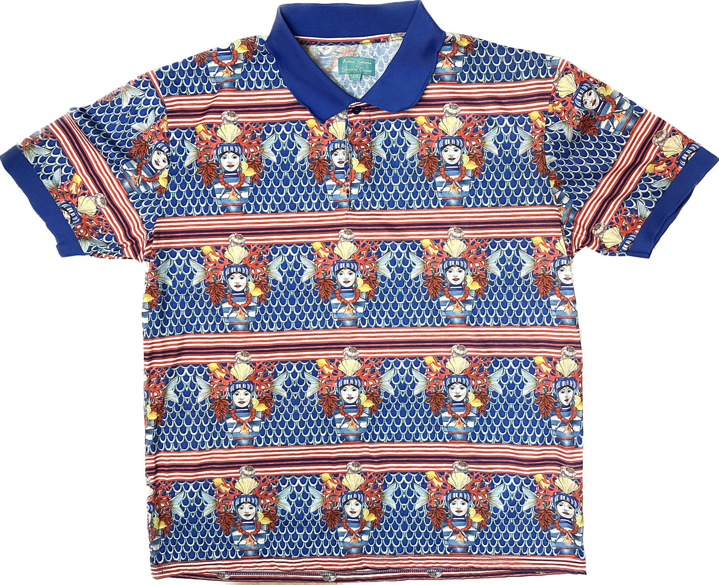 Antique Atelier G.Cinque cotton polo shirt with Sicilian moor’s head allover a blue scales red stripes base, XXL