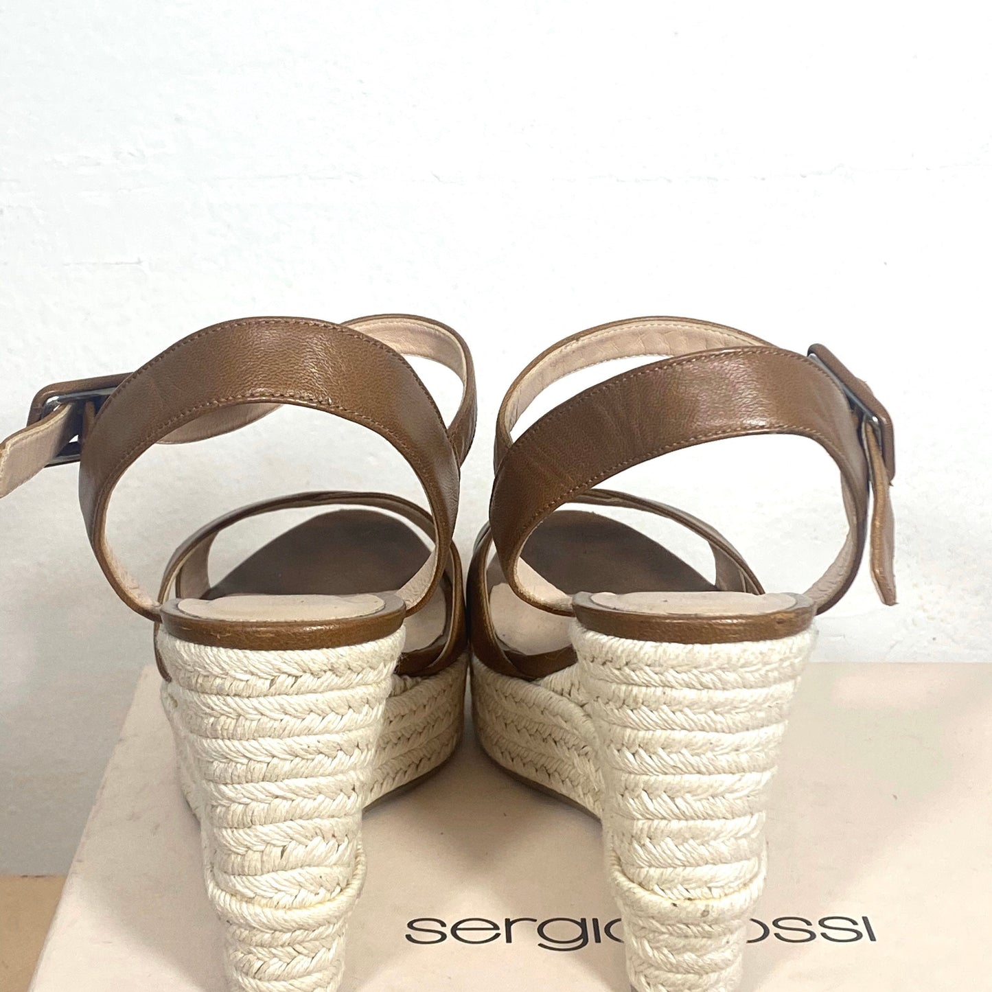 Sergio Rossi brown leather platform sandals with espadrilles alike cord sole, as new with boxed