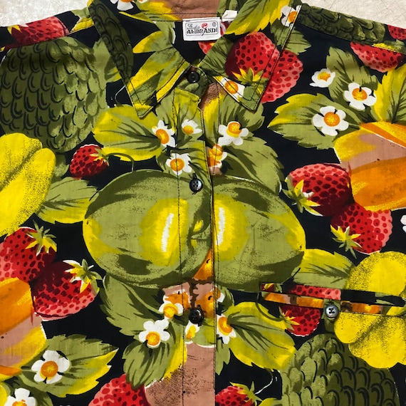 Tutti-frutti cool aloha shirt by Alibrandi, w/ stawberries & cherimoyas allover, mint sz M